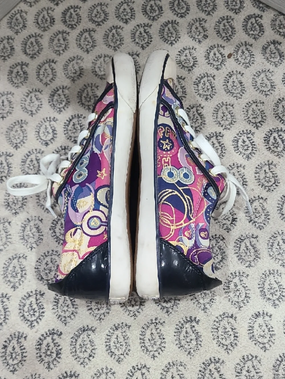 Coach eye catching